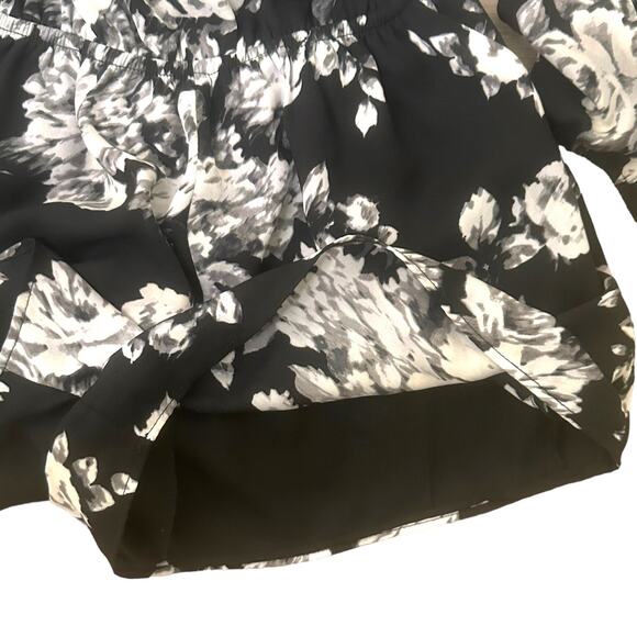 Design Lab Romper High Neck Shorts Long Sleeve Floral Black Grey White XS NWOT - Picture 9 of 14